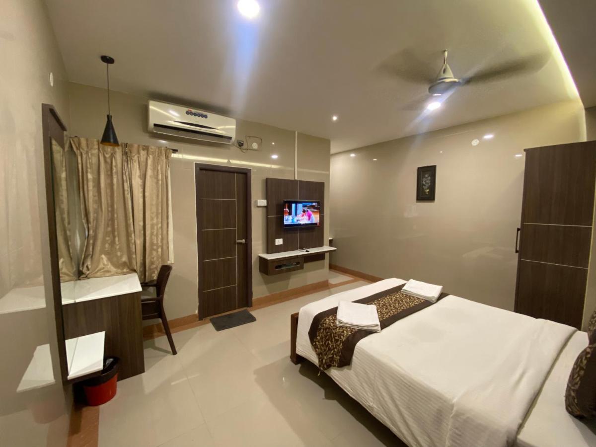 Hotel Sivas Regency Theni Exterior photo